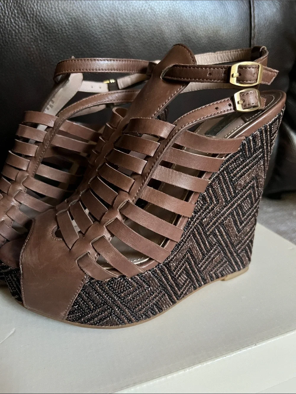 Joan & David Dastephy Brown Leather Caged Wedge Sandal Embroidered Platform